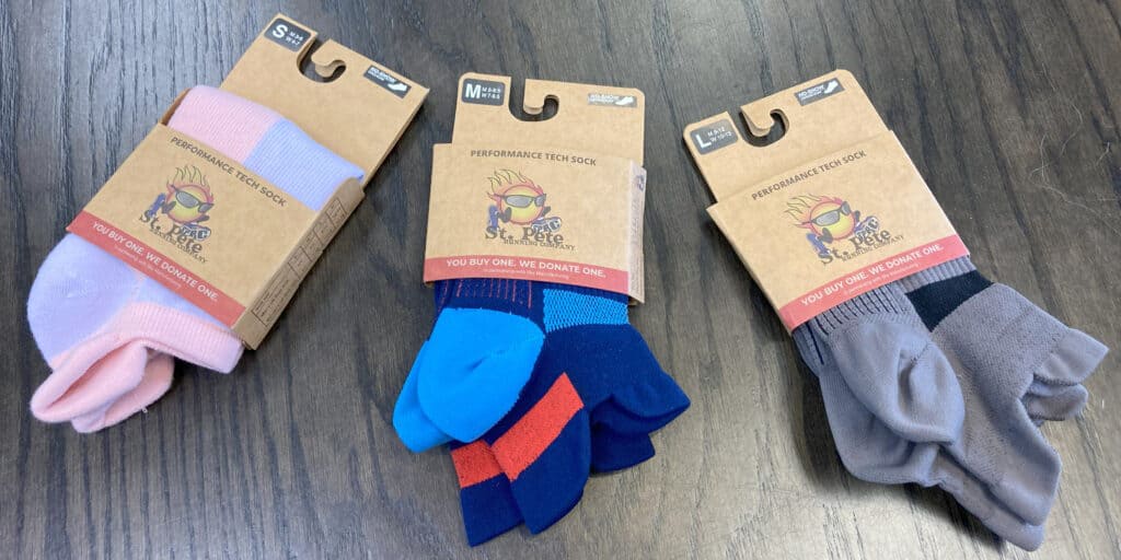 3 pairs of running socks